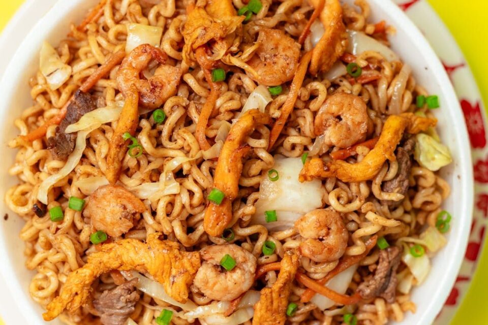 yakisoba dish