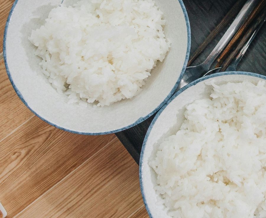 cooked rice in bowl